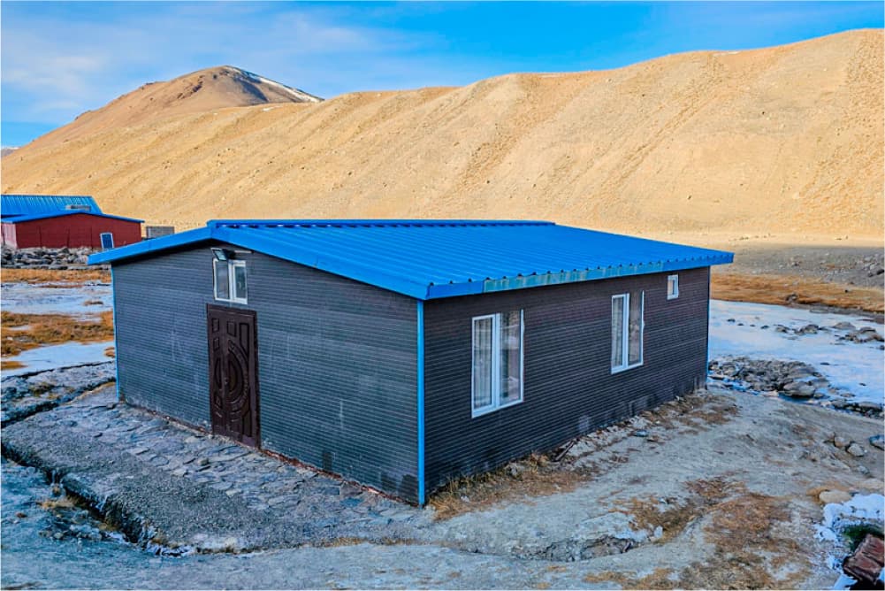 Standard House · Photo 1